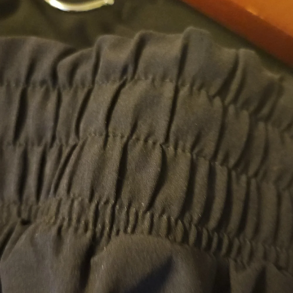 Under Armour Women's Athletic Black Shorts - Picture 7 of 8